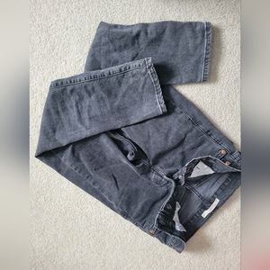 Levi's jeans,wedge straight size 25.